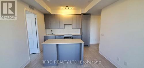 1104 - 30 Elm Drive, Mississauga, ON - Indoor Photo Showing Kitchen