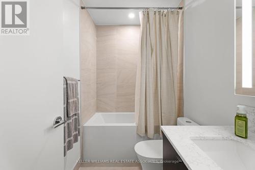 919 - 270 Dufferin Street, Toronto (South Parkdale), ON - Indoor Photo Showing Bathroom