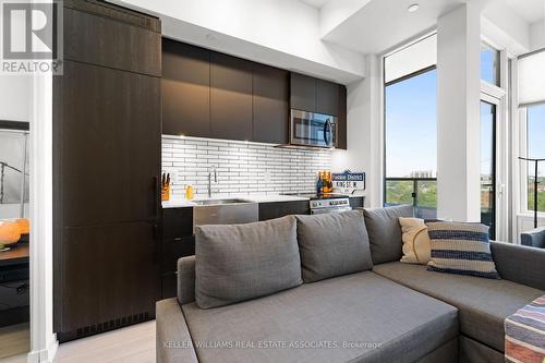 919 - 270 Dufferin Street, Toronto (South Parkdale), ON - Indoor Photo Showing Living Room