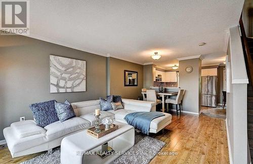 19 - 4950 Rathkeale Road, Mississauga (East Credit), ON - Indoor Photo Showing Living Room