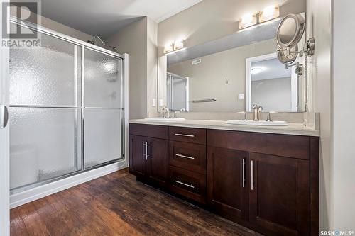 239 4002 Sandhill Crescent, Regina, SK - Indoor Photo Showing Bathroom