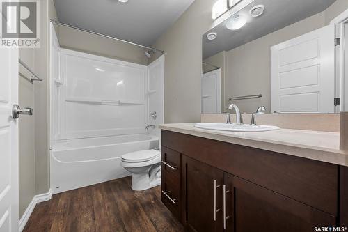 239 4002 Sandhill Crescent, Regina, SK - Indoor Photo Showing Bathroom