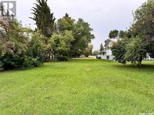 702 B Avenue E, Wynyard, SK 