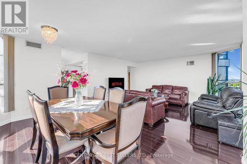 1110 - 330 Mill Street S, Brampton (Brampton South), ON - Indoor Photo Showing Dining Room