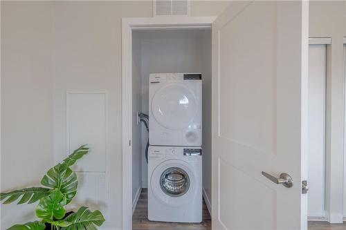 15 Queen Street S|Unit #902, Hamilton, ON - Indoor Photo Showing Laundry Room