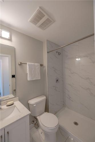 15 Queen Street S|Unit #902, Hamilton, ON - Indoor Photo Showing Bathroom