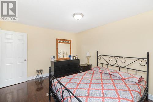 66 Queen Victoria Drive, Hamilton (Quinndale), ON - Indoor Photo Showing Bedroom