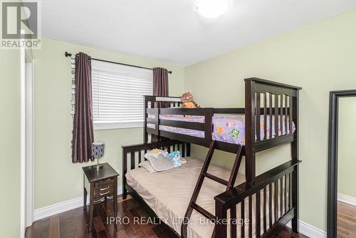 66 Queen Victoria Drive, Hamilton (Quinndale), ON - Indoor Photo Showing Bedroom