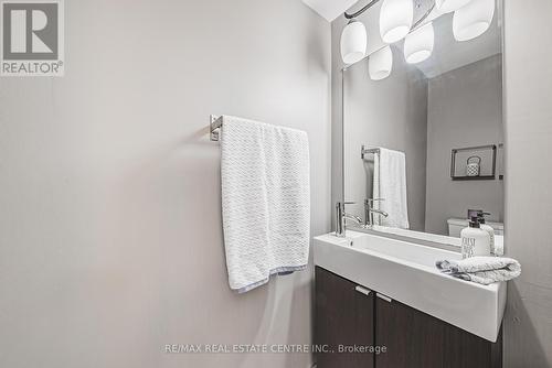 3 - 266 Limeridge Road E, Hamilton (Bruleville), ON - Indoor Photo Showing Bathroom