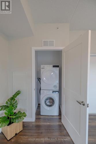 902 - 15 Queen Street S, Hamilton (Central), ON - Indoor Photo Showing Laundry Room