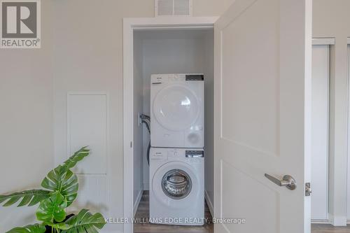 902 - 15 Queen Street S, Hamilton, ON - Indoor Photo Showing Laundry Room