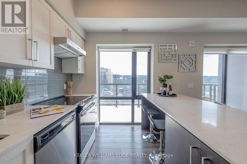 902 - 15 Queen Street S, Hamilton (Central), ON - Indoor Photo Showing Kitchen With Stainless Steel Kitchen With Upgraded Kitchen