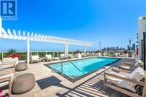 214 - 3018 Yonge Street, Toronto (Lawrence Park South), ON - Outdoor With In Ground Pool