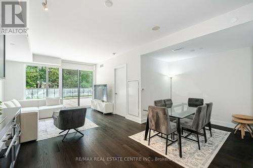 214 - 3018 Yonge Street, Toronto (Lawrence Park South), ON - Indoor