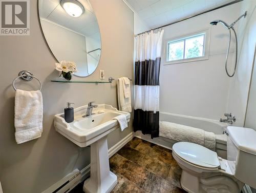 914 Main Street, Frenchmans Cove, NL - Indoor Photo Showing Bathroom