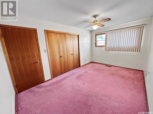 447 8Th Avenue Se, Swift Current, SK - Indoor Photo Showing Other Room