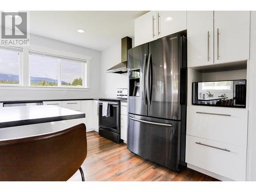 39 Braun Street, Kitimat, BC - Indoor Photo Showing Kitchen