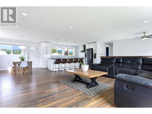 39 Braun Street, Kitimat, BC - Indoor Photo Showing Living Room