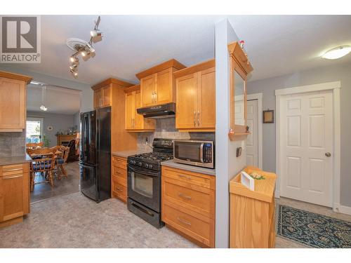 1001 30 Avenue Unit# 30, Vernon, BC - Indoor Photo Showing Kitchen