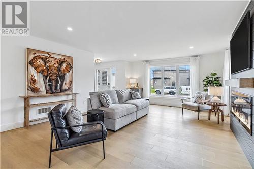 5 Belidor, Moncton, NB - Indoor Photo Showing Living Room