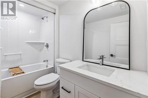 5 Belidor, Moncton, NB - Indoor Photo Showing Bathroom