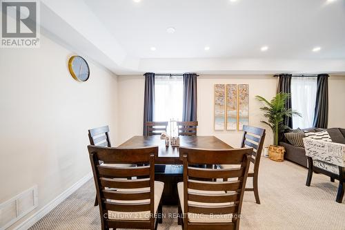 625 Autumnwood Trail, Oshawa, ON - Indoor Photo Showing Dining Room