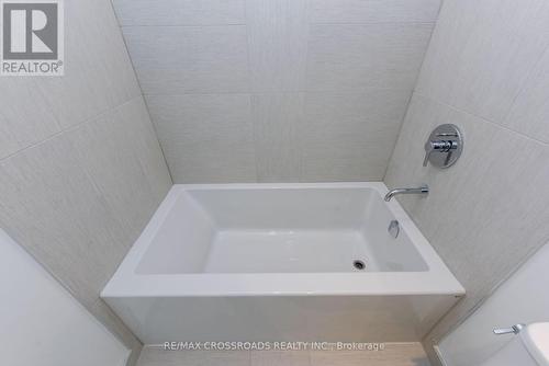 1902 - 28 Ann Street, Mississauga, ON - Indoor Photo Showing Bathroom