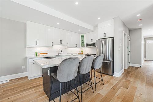 model home - 6220 Curlin Crescent, Niagara Falls, ON - Indoor Photo Showing Kitchen With Upgraded Kitchen