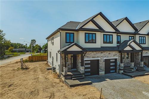 model home - 6220 Curlin Crescent, Niagara Falls, ON - Outdoor With Facade