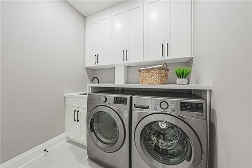 model home - 6220 Curlin Crescent, Niagara Falls, ON - Indoor Photo Showing Laundry Room