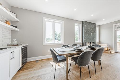 model home - 6220 Curlin Crescent, Niagara Falls, ON - Indoor Photo Showing Dining Room