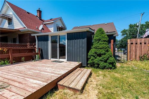 120 Clara Street, Thorold, ON - Outdoor With Deck Patio Veranda With Exterior