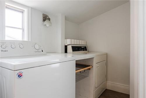 393 Brock Street, Brantford, ON - Indoor Photo Showing Laundry Room