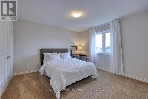 59 Hollingshead Road, Ingersoll (Ingersoll - South), ON - Indoor Photo Showing Bedroom