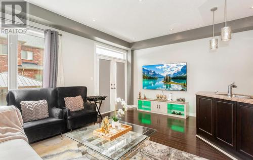 59 Goodsway Trail, Brampton (Northwest Brampton), ON - Indoor Photo Showing Living Room