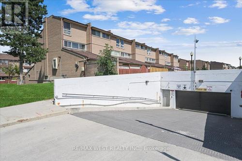 181 - 252 John Garland Boulevard, Toronto (West Humber-Clairville), ON - Outdoor