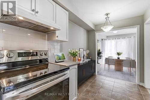 266 - 7360 Zinnia Place, Mississauga (Meadowvale Village), ON - Indoor Photo Showing Kitchen