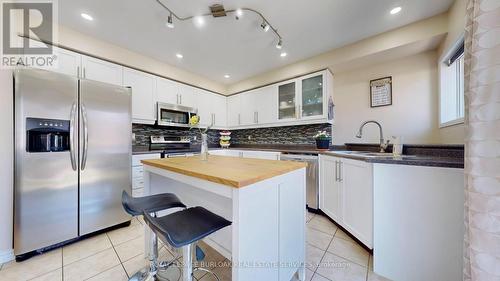 1241 Newell Street, Milton (Dempsey), ON - Indoor Photo Showing Kitchen