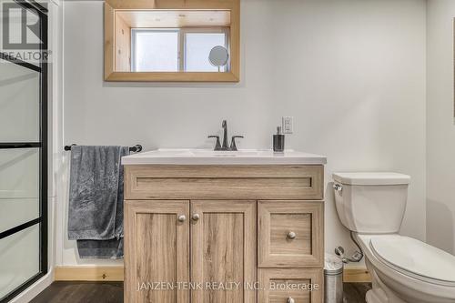 76 Fifth Avenue, St. Thomas, ON - Indoor Photo Showing Bathroom