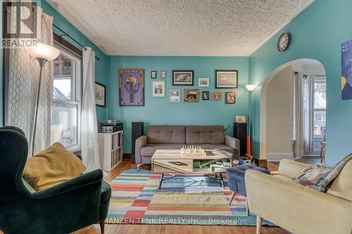 76 Fifth Avenue, St. Thomas, ON - Indoor Photo Showing Living Room