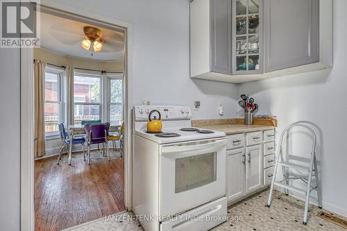 76 Fifth Avenue, St. Thomas, ON - Indoor Photo Showing Kitchen