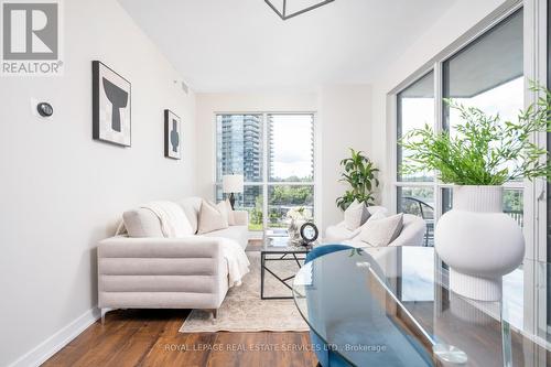 807 - 10 Park Lawn Road, Toronto (Mimico), ON - Indoor Photo Showing Living Room