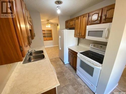 8 111 Fenson Crescent, Yorkton, SK - Indoor Photo Showing Kitchen With Double Sink