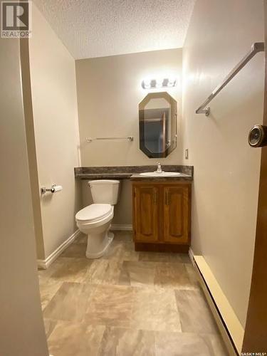 8 111 Fenson Crescent, Yorkton, SK - Indoor Photo Showing Bathroom