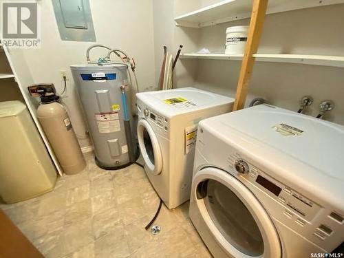 8 111 Fenson Crescent, Yorkton, SK - Indoor Photo Showing Laundry Room