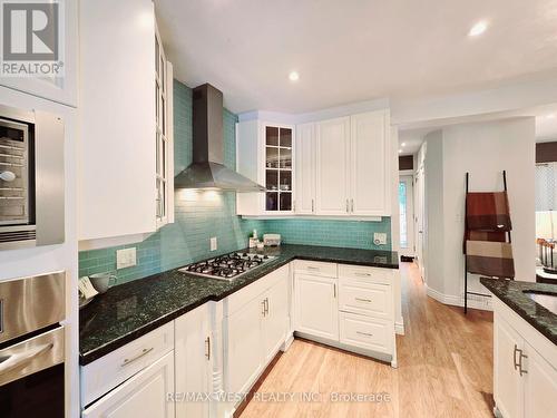 140 Brookside Drive, Toronto (East End-Danforth), ON - Indoor Photo Showing Kitchen With Upgraded Kitchen