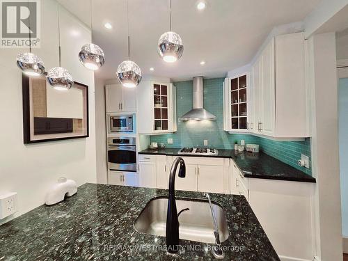 140 Brookside Drive, Toronto (East End-Danforth), ON - Indoor Photo Showing Kitchen