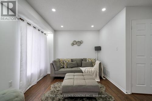 934 Audley Road, Ajax, ON - Indoor Photo Showing Living Room