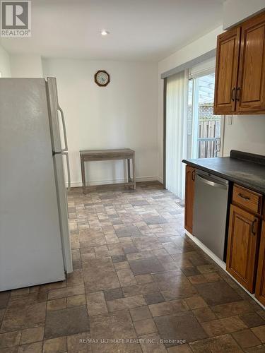 153 Daphne Crescent, Barrie (Cundles East), ON - Indoor Photo Showing Kitchen