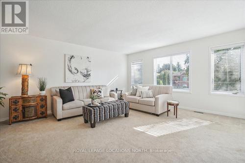 166 58Th Street S, Wasaga Beach, ON - Indoor Photo Showing Living Room